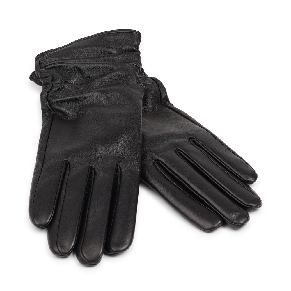 The Asti gloves are crafted from supple leather and lined with luxurious cashmere, offering both elegance and warmth.

Designed with a feminine touch, these gloves provide a sleek and sophisticated look while ensuring superior comfort during colder days. Perfect for adding a touch of refinement to any winter outfit.