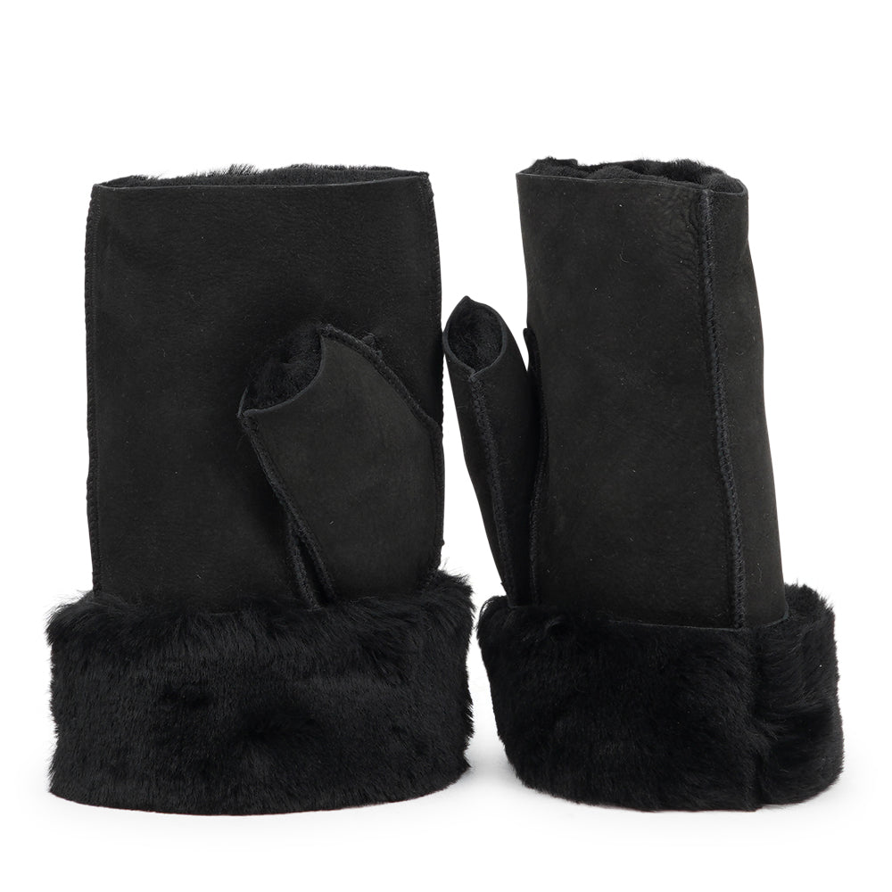 Meet the Uccea Shearling Muffedice—crafted from 100% Australian double-faced shearling for ultimate coziness.

With a soft sheepskin palm and upper, plus a plush sheep fur cuff and lining, these mitts bring serious warmth and style to any winter look.