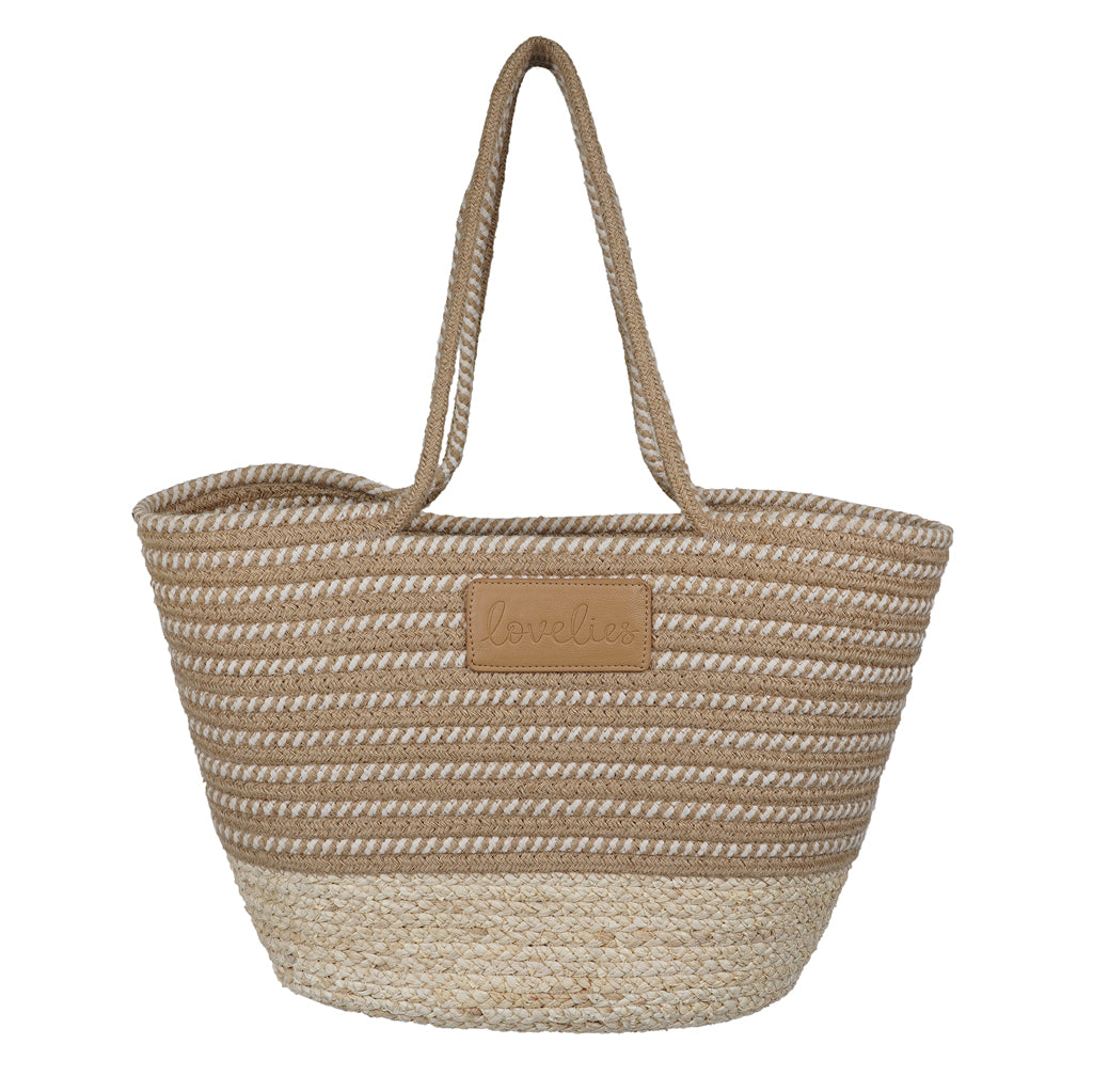 Paraiso beach bag from the Danish brand Lovelies. The beautiful tote bags are made of cotton and comes in many wonderful colours and 2 sizes. The handels are long enough so you can use them over your shoulder. Enjoy your Lovelies !  